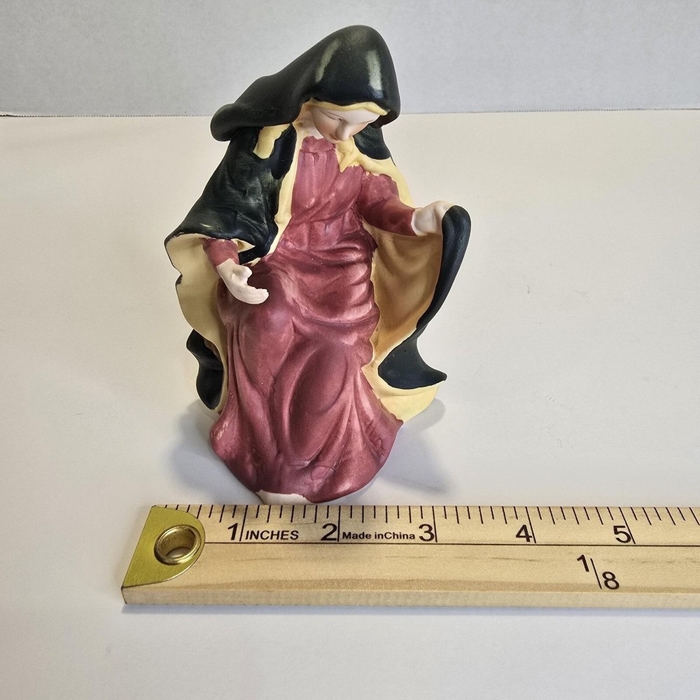 Nativity Set Porcelain Mother Mary Figure Vintage Christmas 5" Tall - Picture 9 of 9